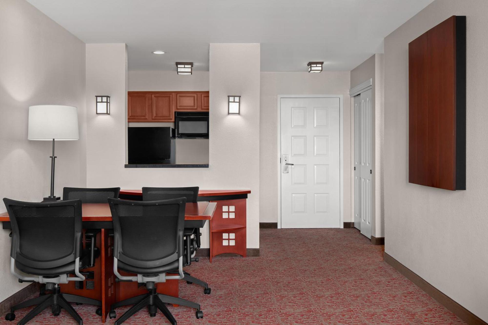 Larkspur Landing Extended Stay Suites Роузвілл Екстер'єр фото