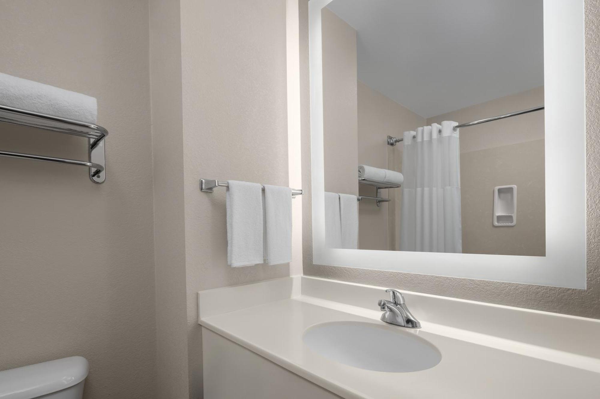 Larkspur Landing Extended Stay Suites Роузвілл Екстер'єр фото