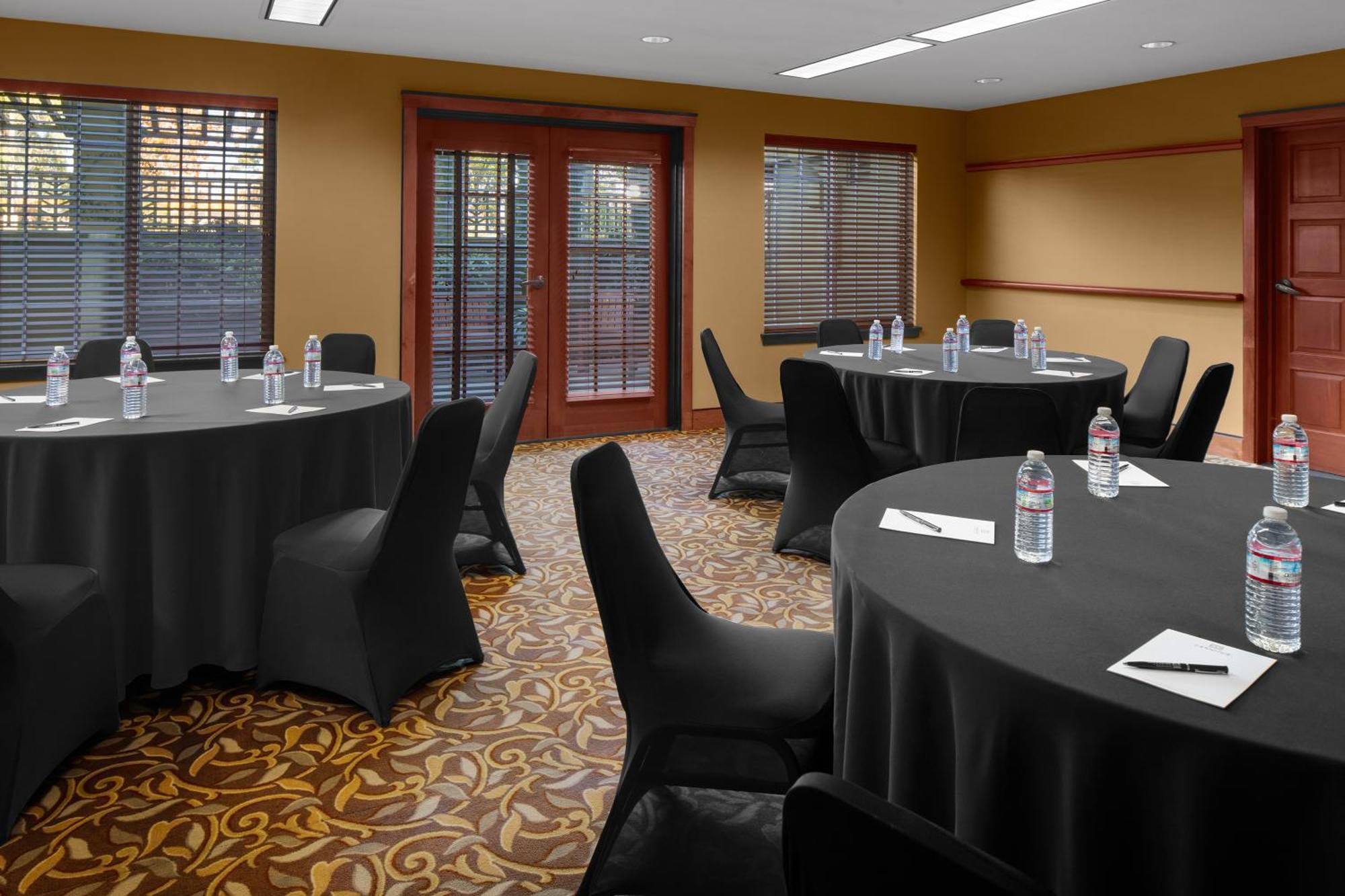 Larkspur Landing Extended Stay Suites Роузвілл Екстер'єр фото